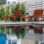 Villa White